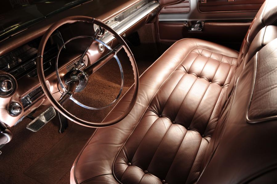 Интерьер Cadillac Eldorado Biarritz 1959 года  (фото 32 из 48)